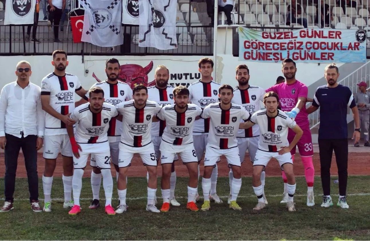 Mersin Süper Amatör Lig'de devre oldu, şampiyonluk yarışı kızıştı
