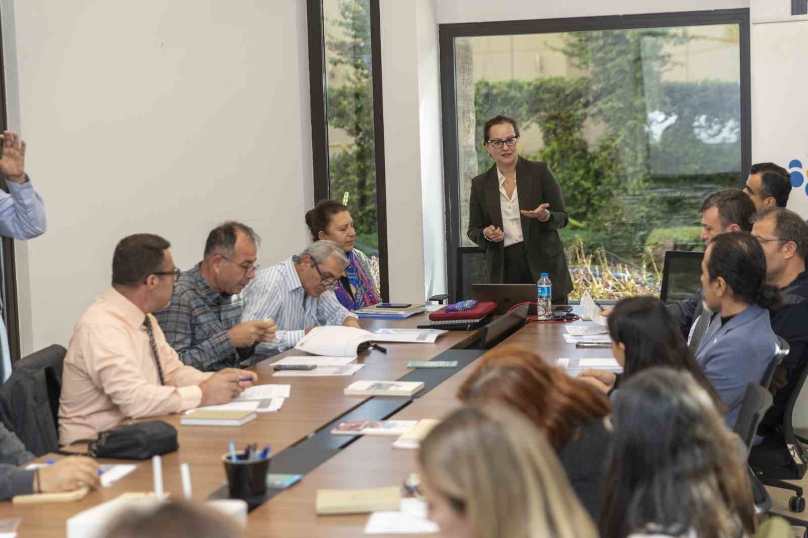 Mersin'de 'Reslog yerel yönetimde rezilyans projesi' toplantısı yapıldı