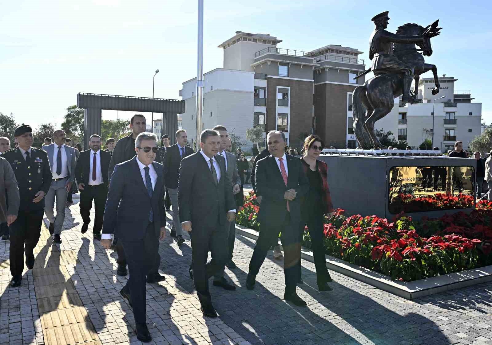 Muratpaşa'da Şehitlik Parkı törenle açıldı