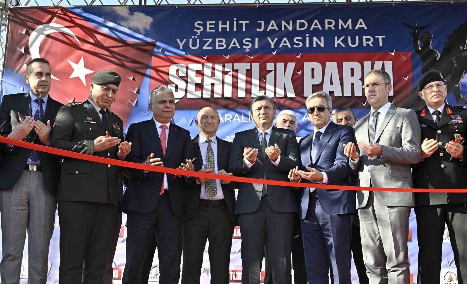 Muratpaşa'da Şehitlik Parkı törenle açıldı