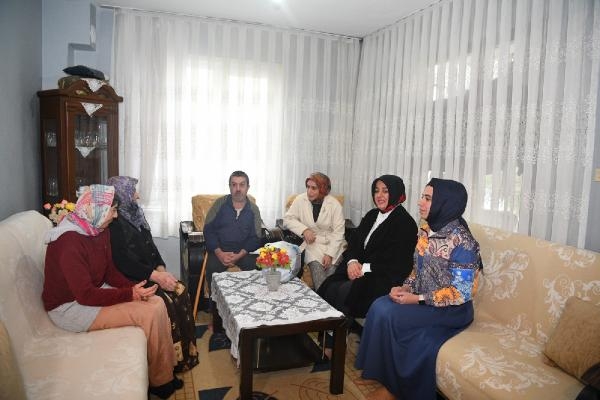 Mutfak Akademisi kursiyerleri yerli ürünlerle yardım yemekleri hazırladı
