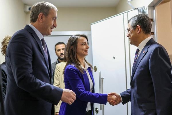 Özgür Özel'den DEM Parti'ye ziyaret; Diyaloğumuz sürecek