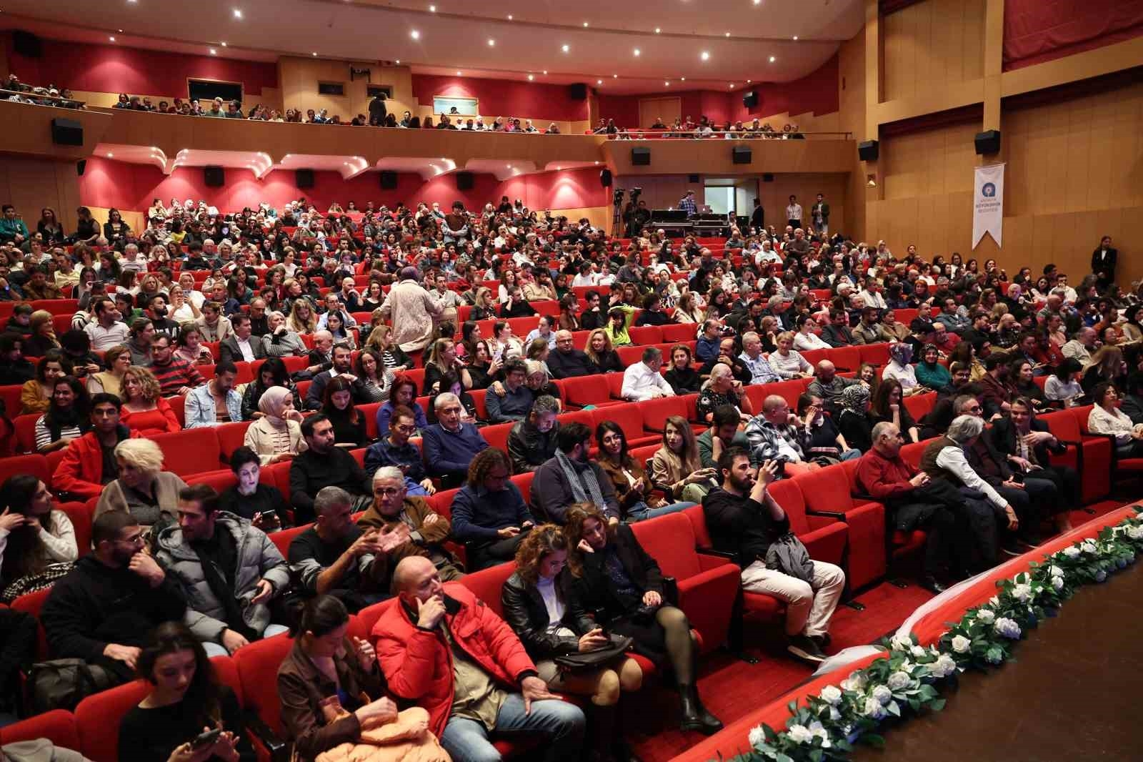 'Piyanonun kraliçeleri' Antalya'da sahne aldı