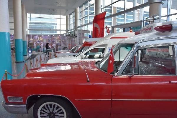 Sağlık hizmetinde evrim bu müzede; 1'inci Dünya Savaşı'ndaki ambulans da sergide