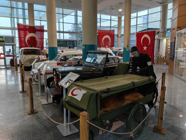 Sağlık hizmetinde evrim bu müzede; 1'inci Dünya Savaşı'ndaki ambulans da sergide