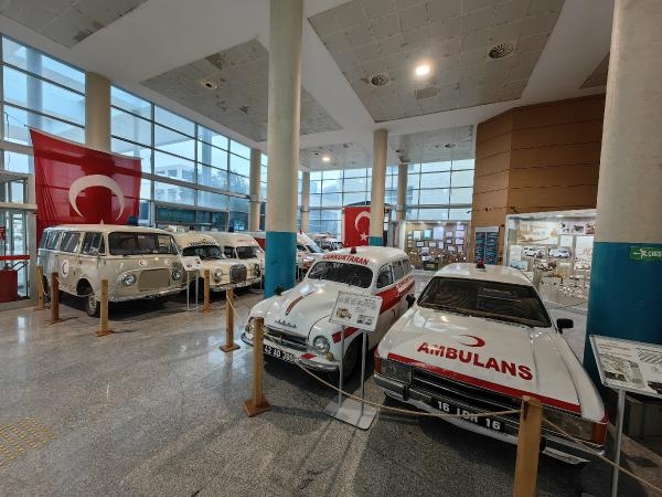 Sağlık hizmetinde evrim bu müzede; 1'inci Dünya Savaşı'ndaki ambulans da sergide