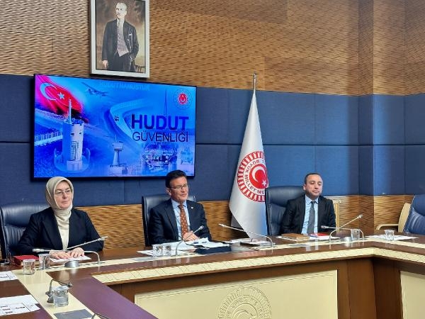 Sınırda fotokapanlı güvenlik
