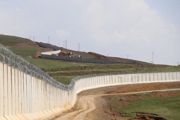 Sınırda fotokapanlı güvenlik
