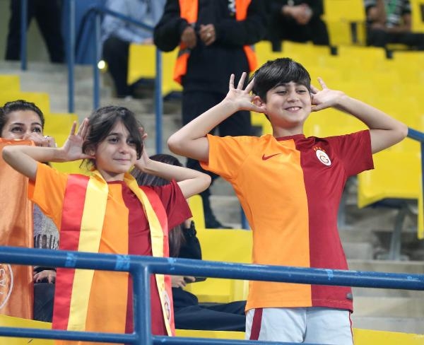 Suudi Arabistan'daki Süper Kupa maçı başlayamadı
