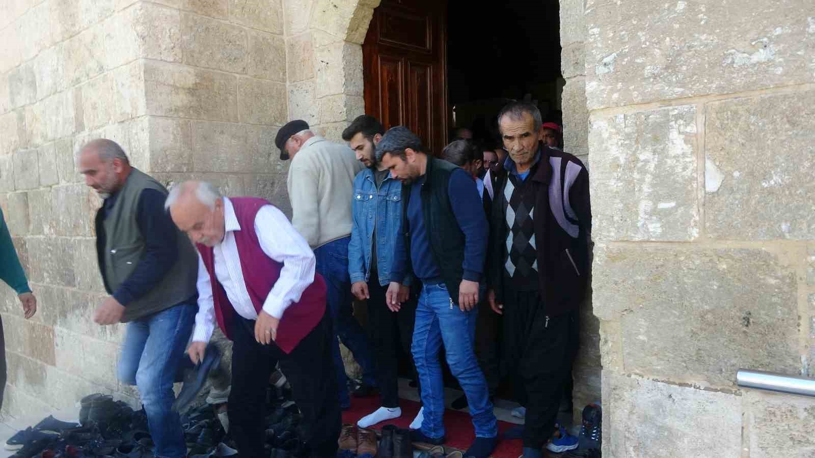 Tarihi camide Filistin için dua edildi