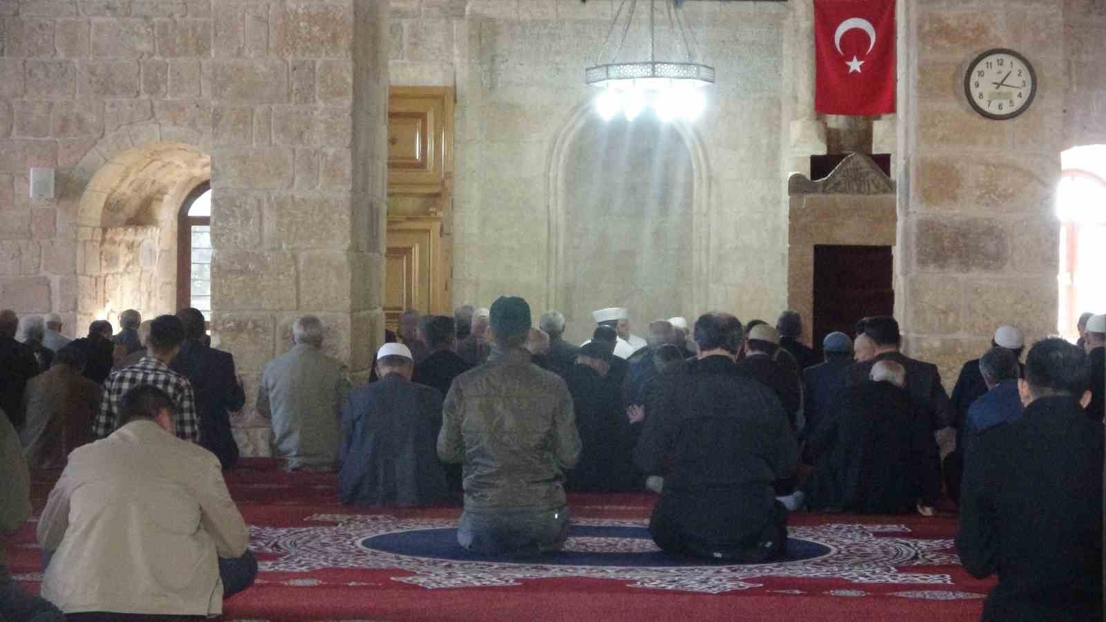 Tarihi camide Filistin için dua edildi