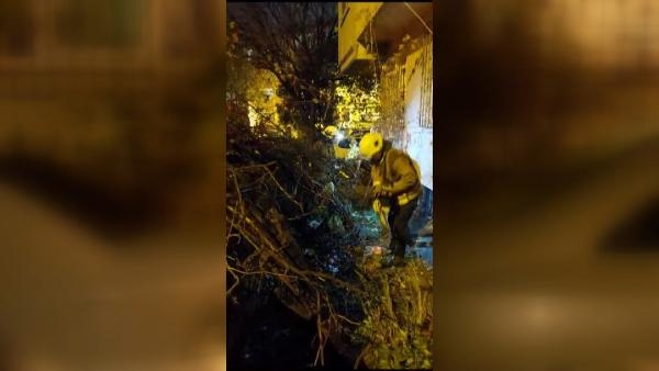 Yağış ve fırtına hayatı olumsuz etkiledi