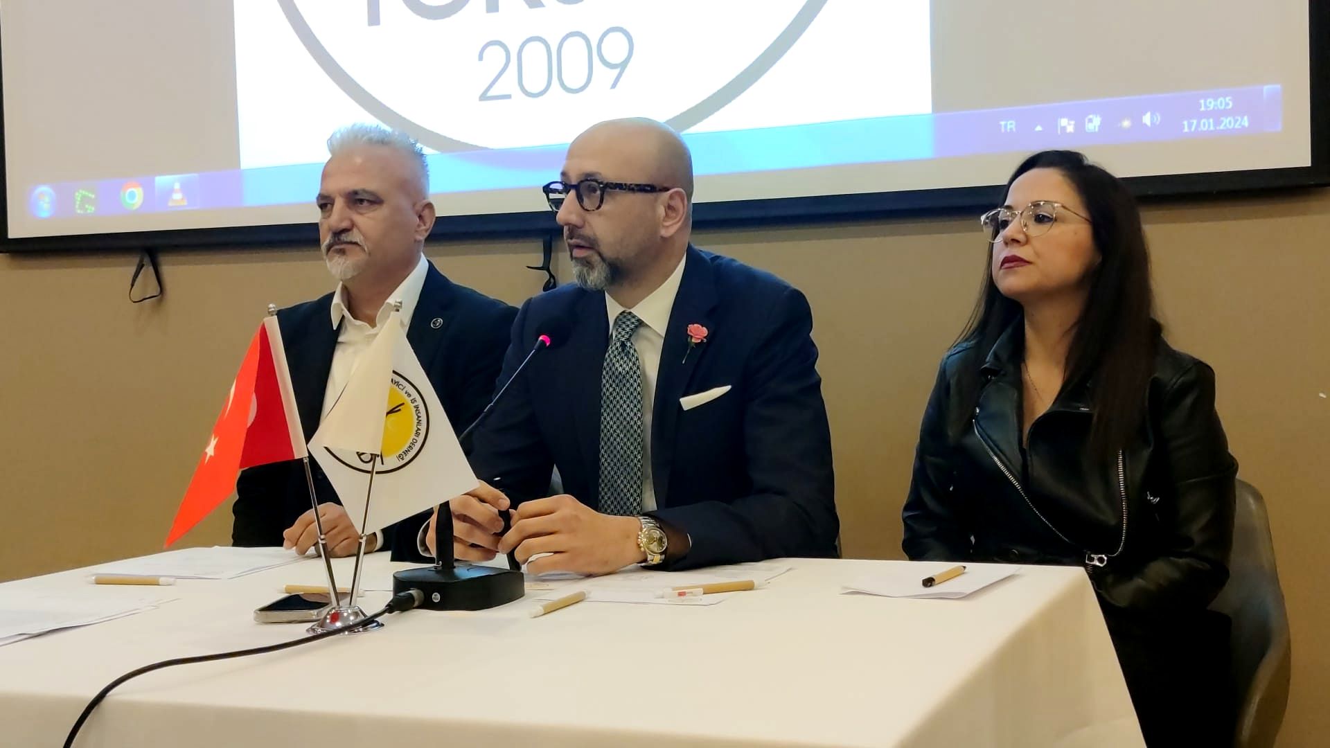 YÖRSİAD'da  yeni başkan Mustafa Alper Oral oldu