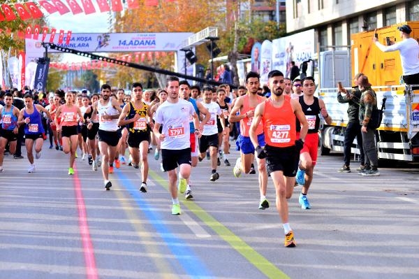 14'üncü Uluslararası 5 Ocak Adana Kurtuluş Yarı Maratonu koşuldu