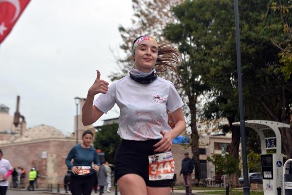 14'üncü Uluslararası 5 Ocak Adana Kurtuluş Yarı Maratonu koşuldu