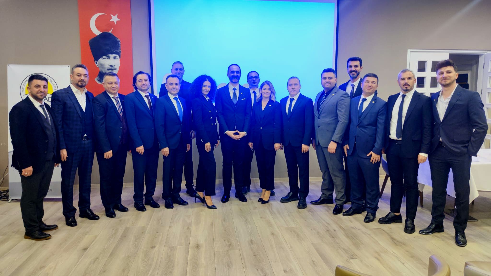 YÖRSİAD'da  yeni başkan Mustafa Alper Oral oldu