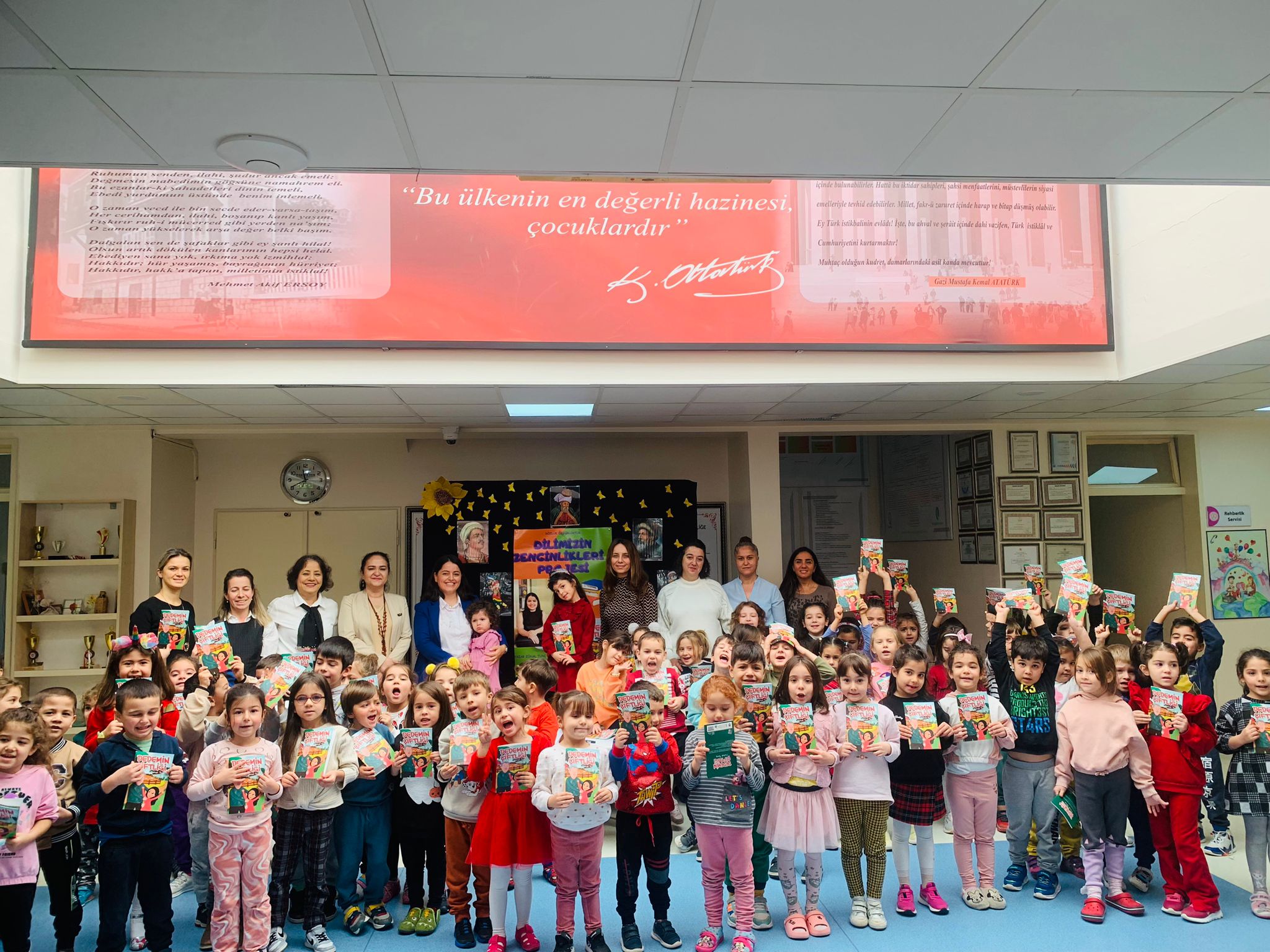 Minikler Yazar Tunç ile buluştu