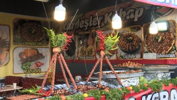 Adana Kültür Günleri Yenikapı'da başladı: 10 ton portakal dağıtıldı