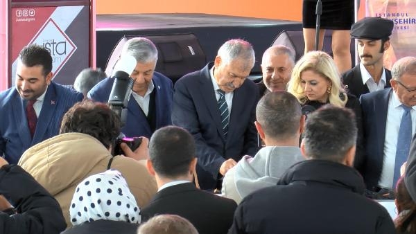 Adana Kültür Günleri Yenikapı'da başladı: 10 ton portakal dağıtıldı