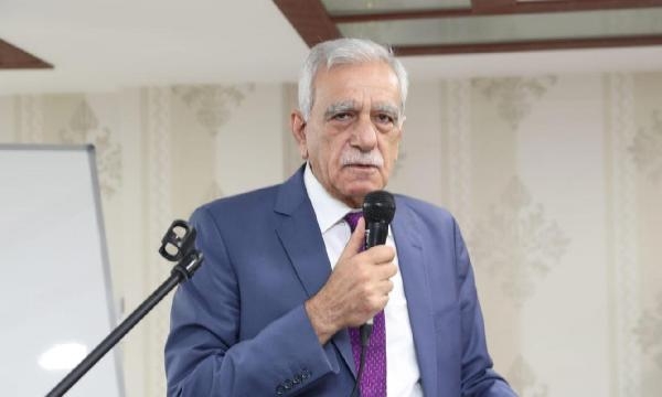 Ahmet Türk, adaylıktan ve aktif siyasetten çekildiğini açıkladı