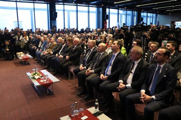 Akşener: Şimdi emekli aç, aç