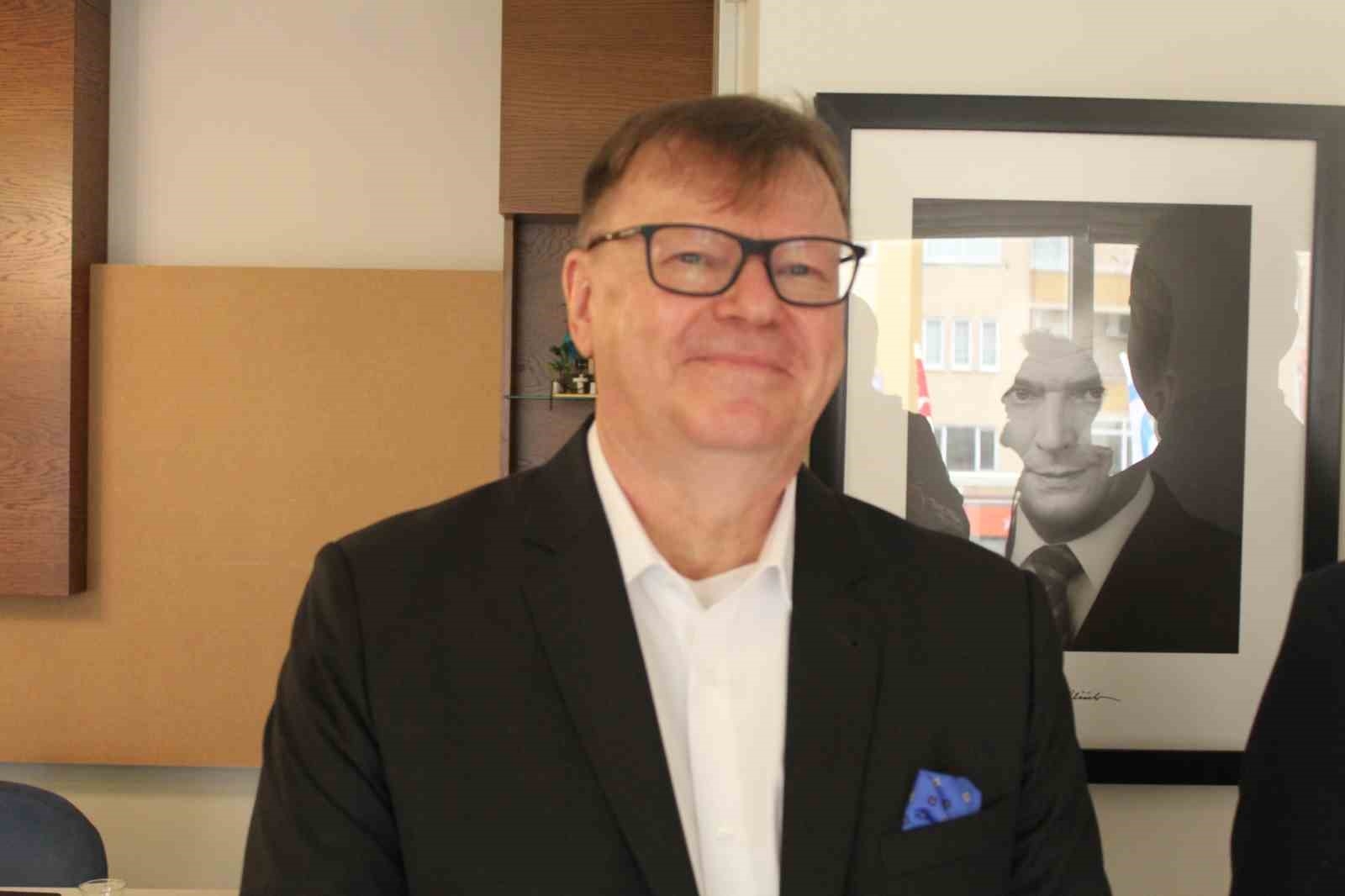 Alanya'da yaşayan Finlandiyalılar cumhurbaşkanlığı seçimi için sandık başında