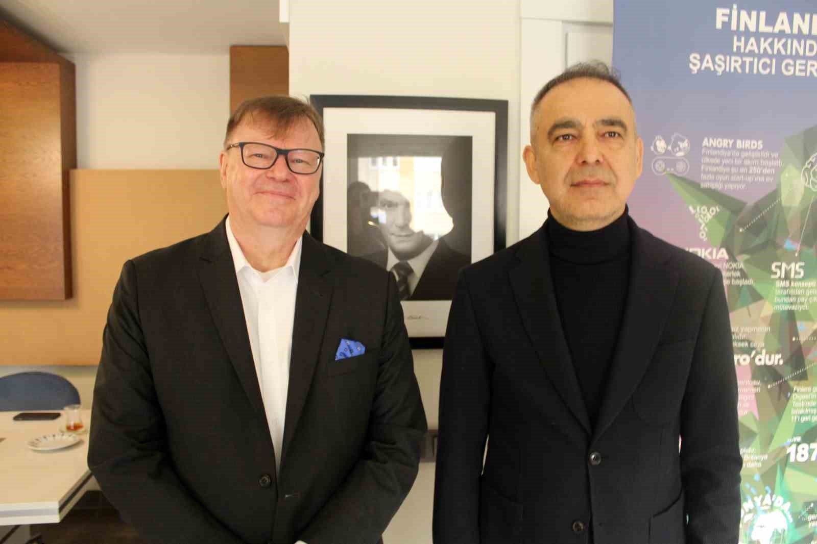 Alanya'da yaşayan Finlandiyalılar cumhurbaşkanlığı seçimi için sandık başında