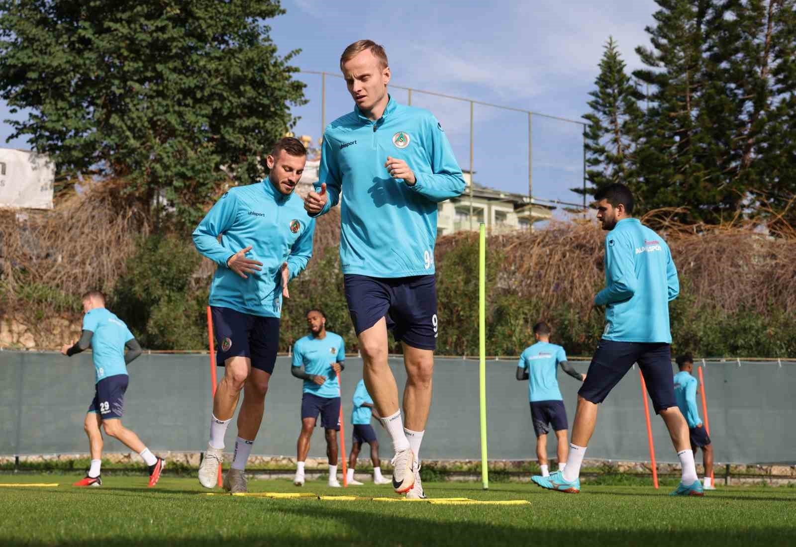 Alanyaspor, Hatayspor maçının hazırlıklarını tamamladı