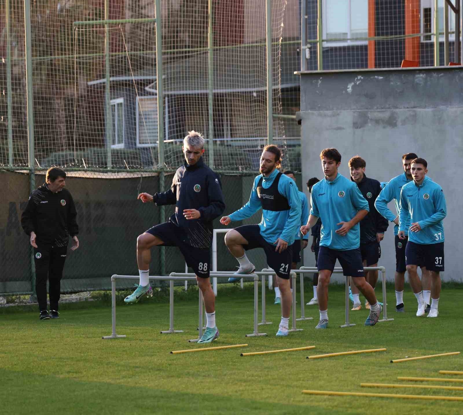 Alanyaspor, kupa maçı hazırlıklarına başladı