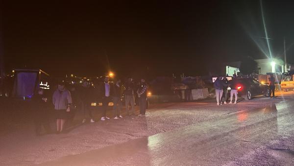 Alkollü sürücünün kullandığı hafif ticari araç, motosikletle çarpıştı: 1 ölü, 1 yaralı