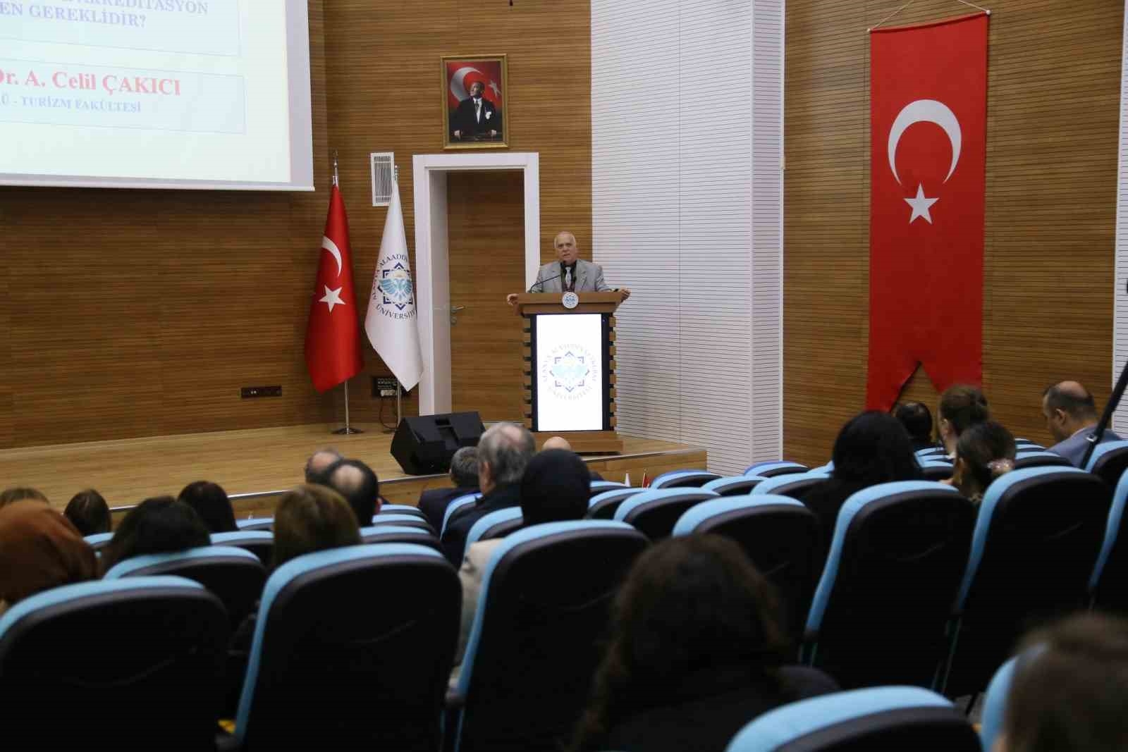 ALKÜ'de akreditasyon ve kalitenin önemi anlatıldı