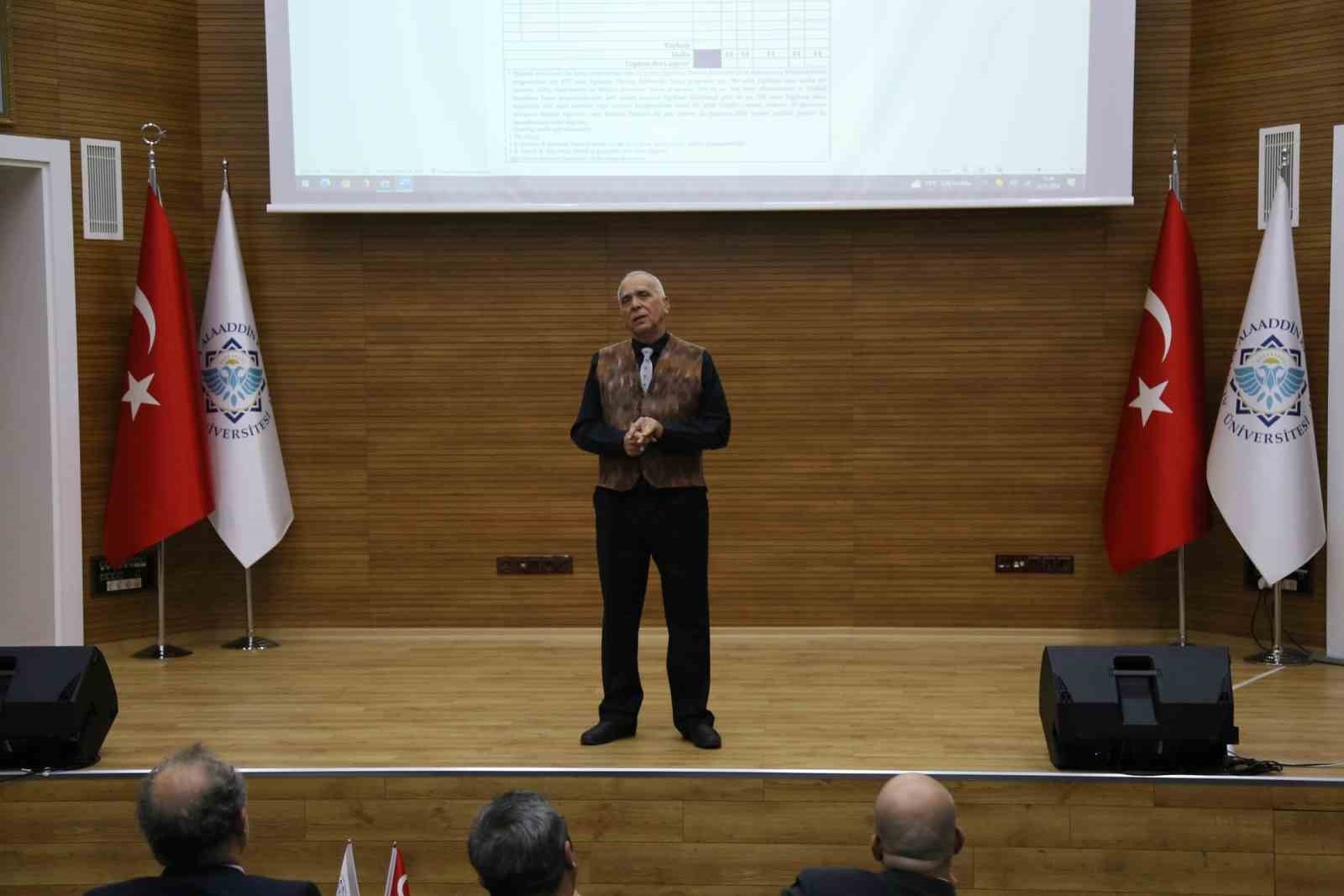 ALKÜ'de akreditasyon ve kalitenin önemi anlatıldı