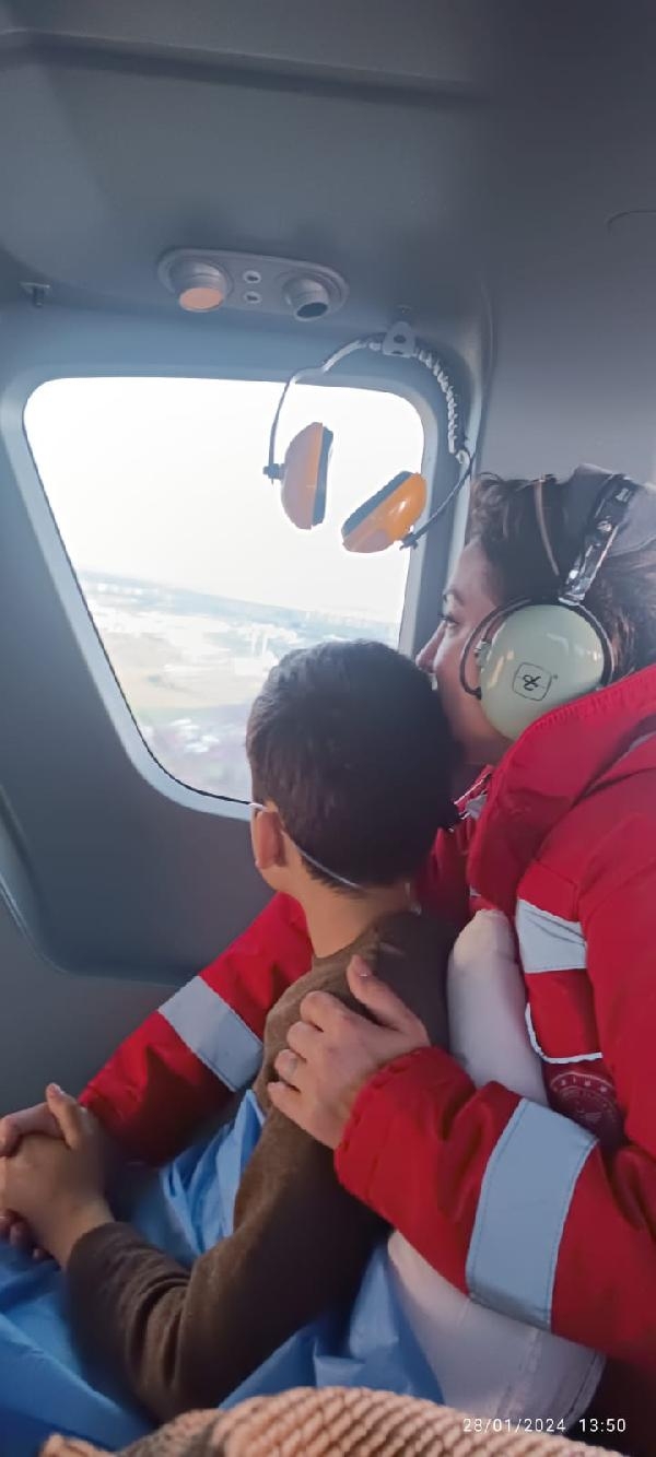 Ambulans helikopter, solunum sıkıntısı yaşayan çocuk için havalandı