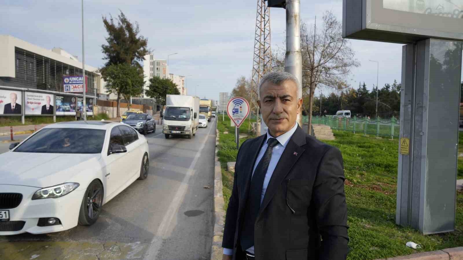 Antalya'da durmadan ya da tek ışıkta geçiş dönemi başlıyor