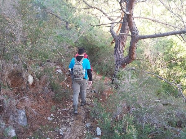 Antalya'da kayıp Rus turisti 39 kişilik ekip arıyor