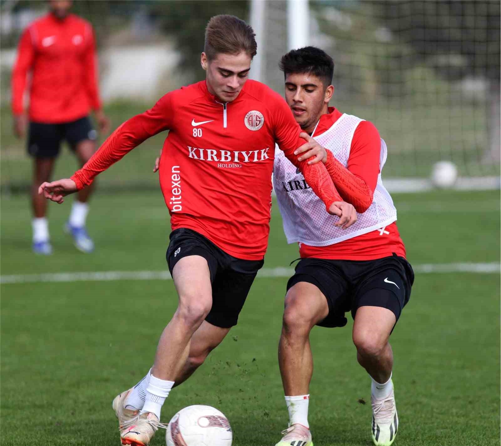 Antalyaspor'da kupa mesaisi başladı