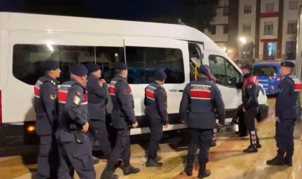 Aydın'da FETÖ üyeliğinden aranan 10 firari hükümlü yakalandı