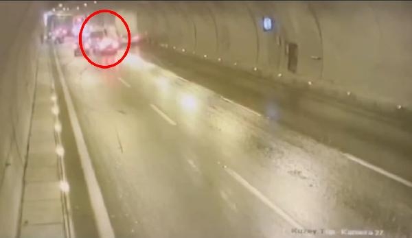 Aydın'da tünel içerisindeki zincirleme kaza kameralara yansıdı: 2 yaralı