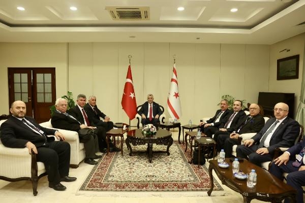 Bakan Bolat, Lefkoşa Büyükelçiliği'ni ziyaret etti