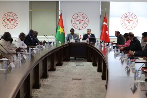 Bakan Koca, Burkina Faso heyetini kabul etti
