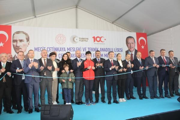 Bakan Tekin: Birçok çocuğumuz meslek liselerinden istihdam garantili mezun oluyor