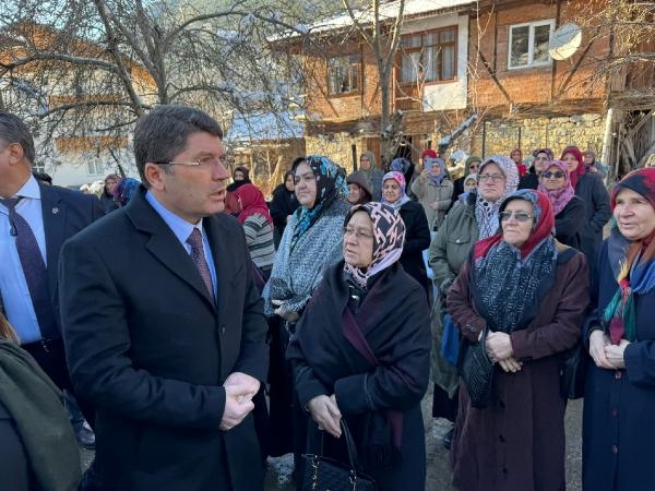 Bakan Tunç, Bartın'da eniştesinin cenazesine katıldı