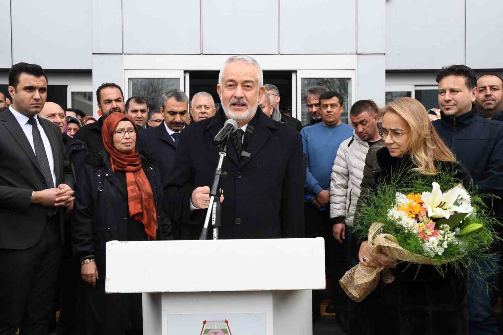 Başkan Başdeğirmen mesai arkadaşlarının sevgi seliyle karşılandı