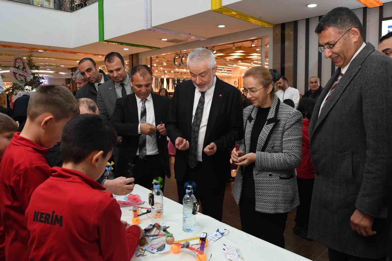 Başkan Başdeğirmen "Öğrencilerimiz teknolojiyle çok güzel projeler üretiyor"