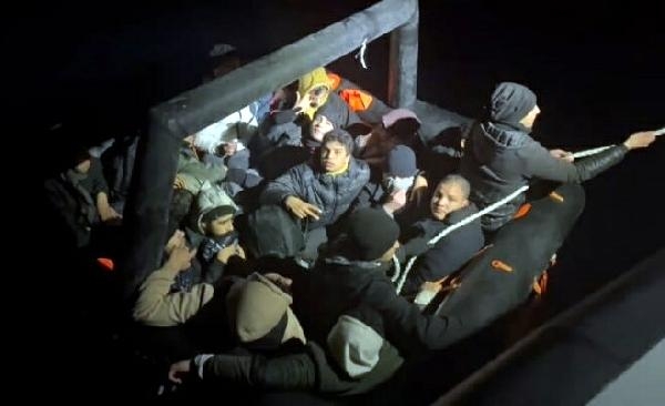 Bodrum'da 20 kaçak göçmen kurtarıldı