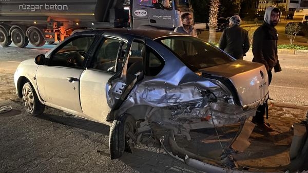Bodrum'da otomobille çarpışan cip, takla attı: 3 yaralı