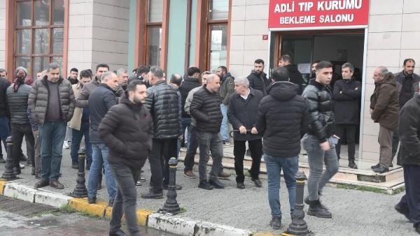 Büyükçekmece'de sac büküm makinesine kafası sıkışan çocuk hayatını kaybetti