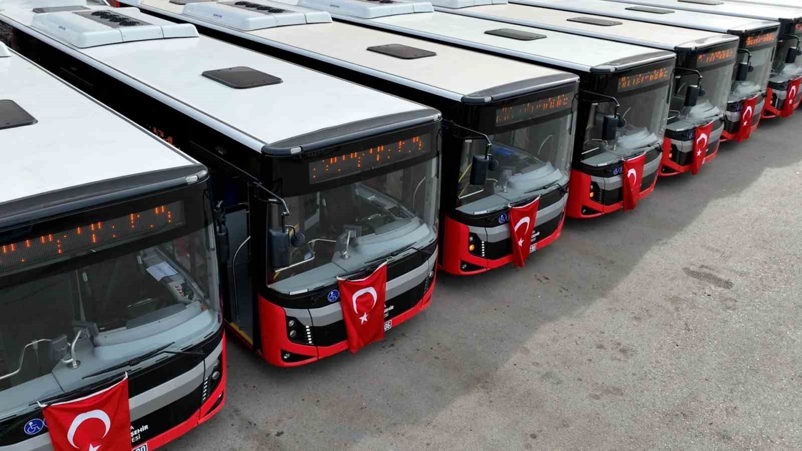 Büyükşehir toplu taşıma filosuna 20 yeni otobüs daha kattı