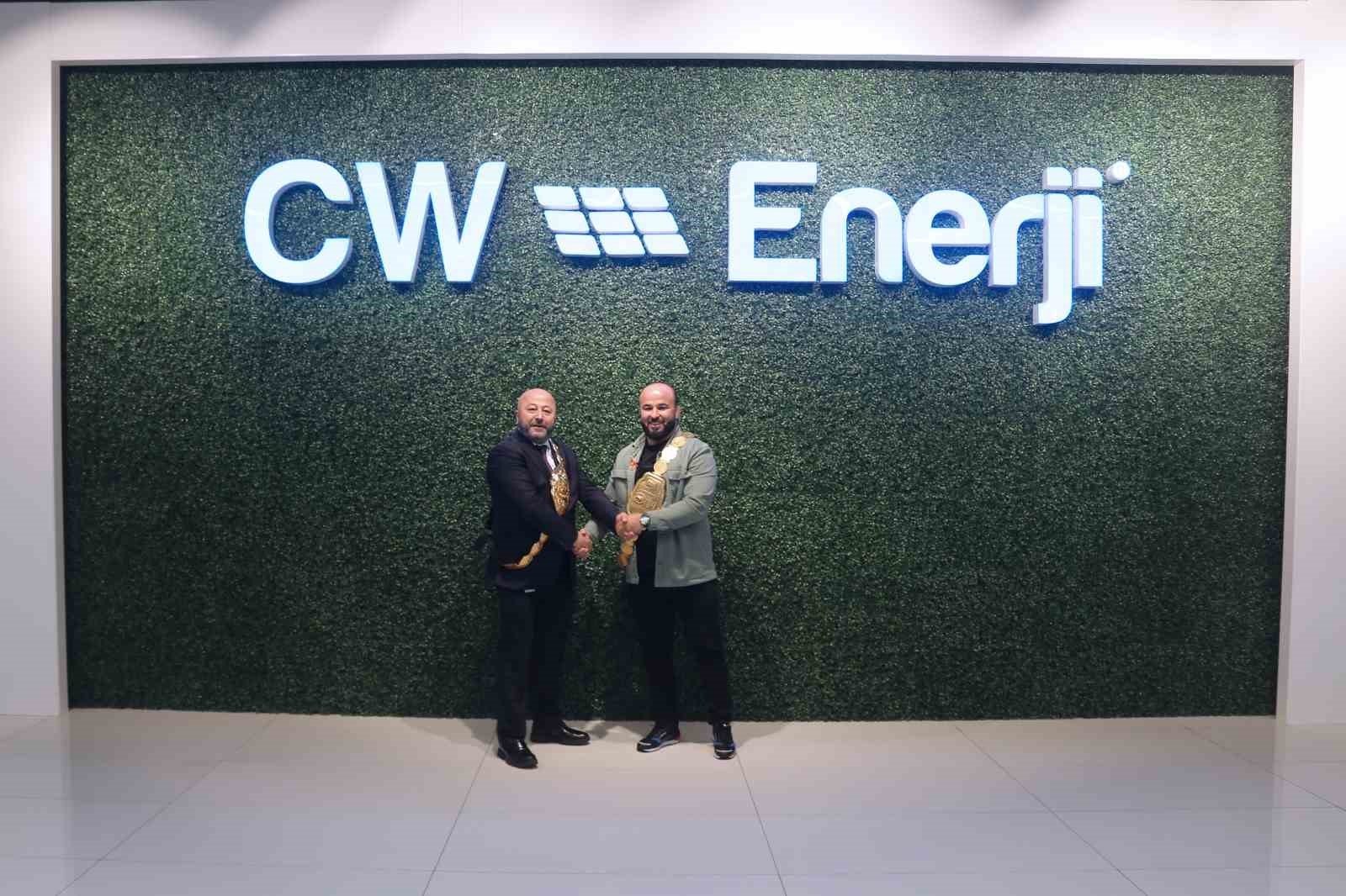 CW Enerji, Şampiyon Başpehlivan Orhan Okulu'yu ağırladı