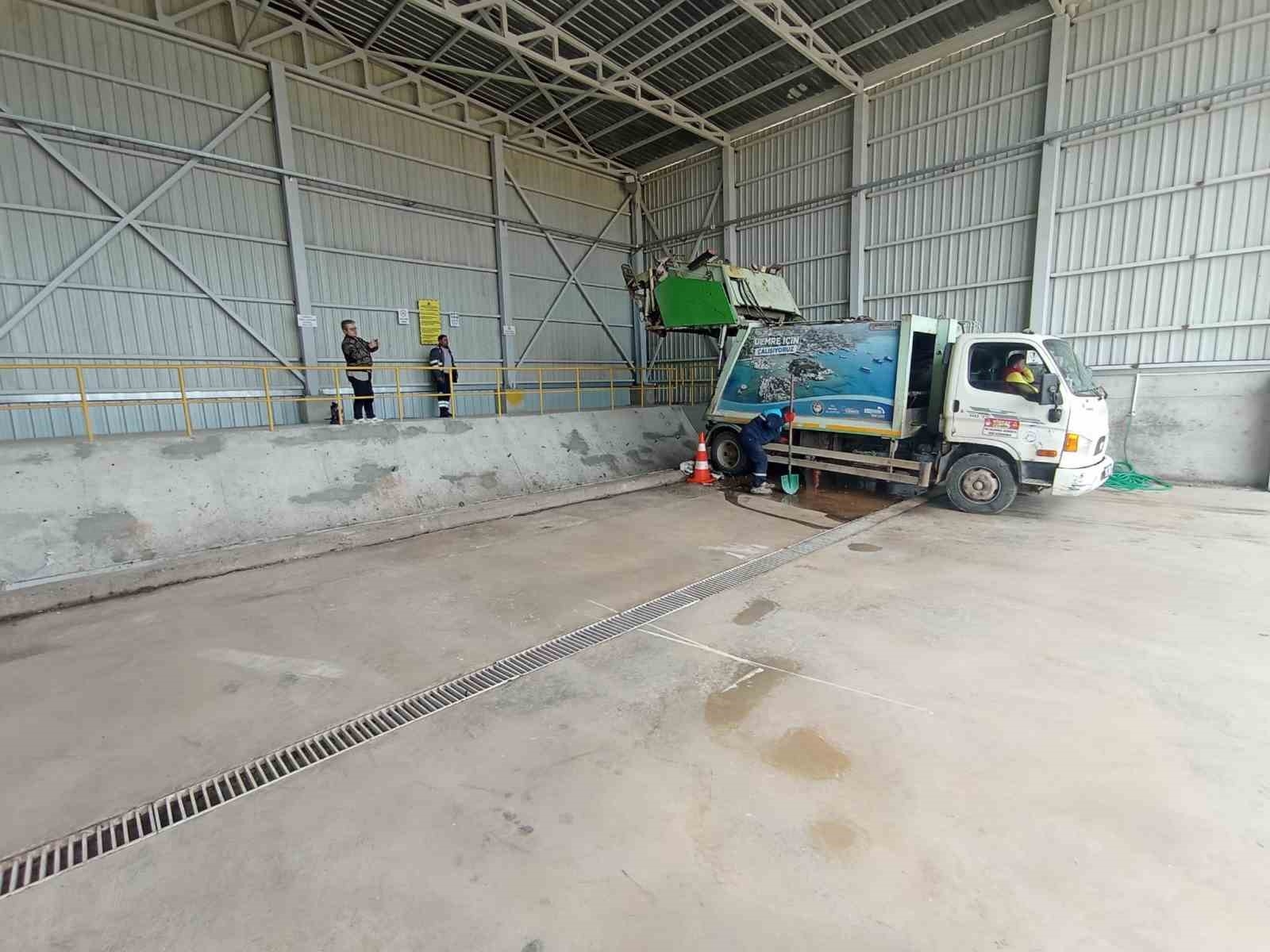 Demre Katı Atık Transfer İstasyonu devreye girdi